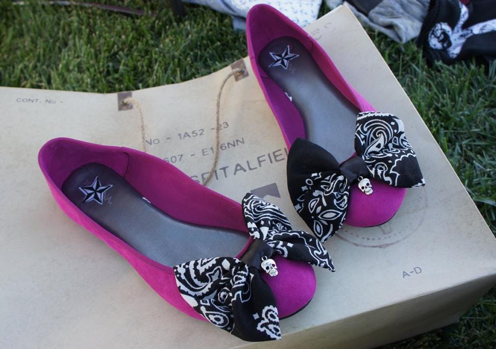 Olivia Paige - Pin Up skull skeleton  rockabilly Bandana Bows SHOE CLIPS