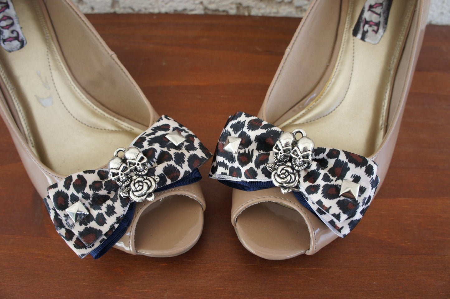 Olivia Paige - Glamour punk rock leopard skulls Tattoo roses Bows Shoe CLips