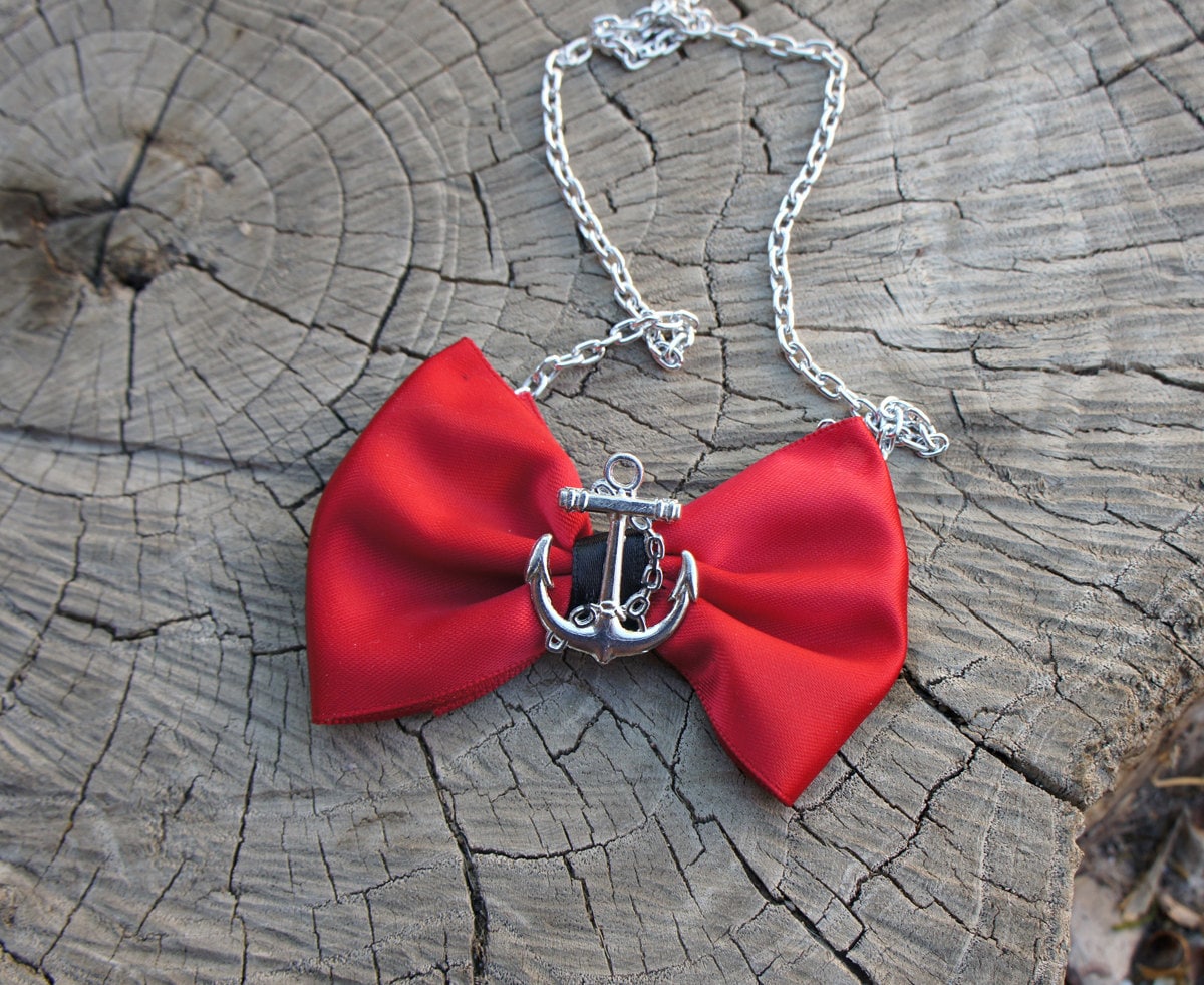 Olivia Paige- Rockabilly Pin up Sailor anchor necklace Bow