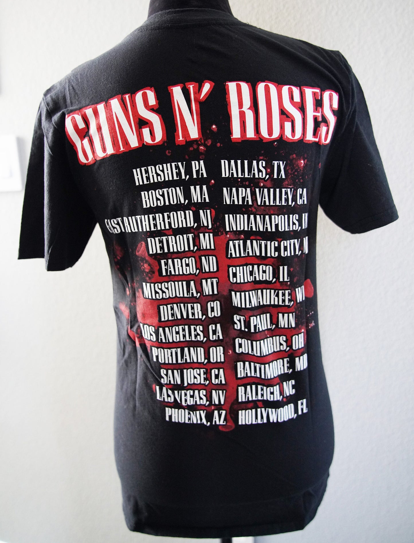 Olivia Paige -  Vintage Guns N' Roses  Tour concert shirt  tee  Las Vegas