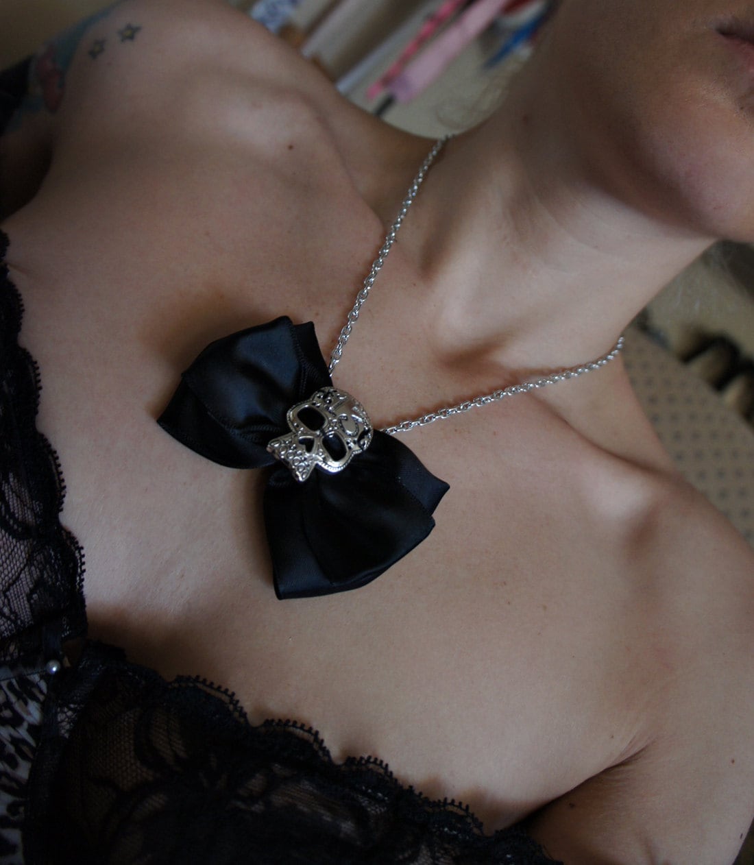 Olivia Paige Sugar skull satin bow 13 necklace Pin up rockabilly