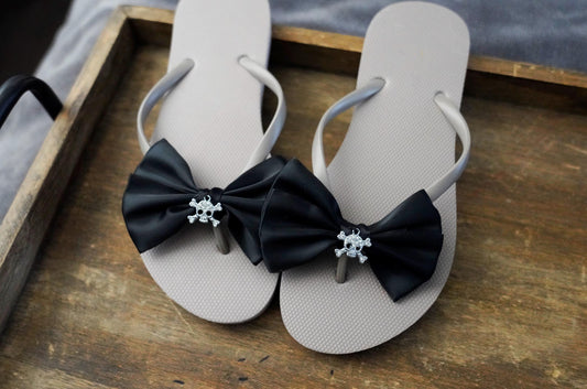 Olivia Paige - Sugar skull stud pyramids Harley skull skulls rockabilly bows Flip Flops shoes