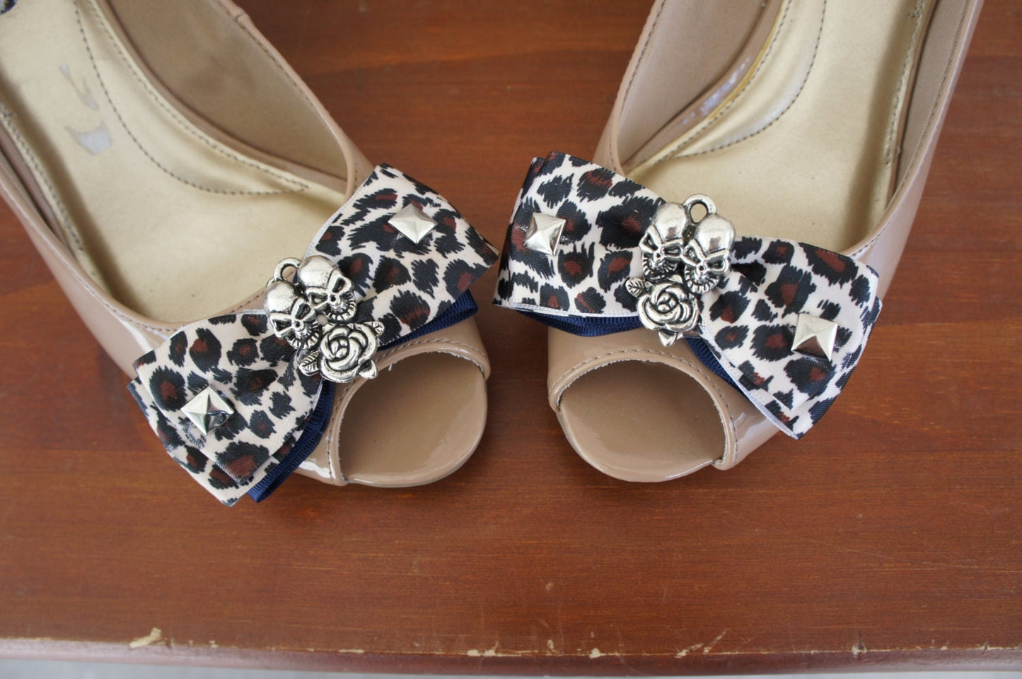 Olivia Paige - Glamour punk rock leopard skulls Tattoo roses Bows Shoe CLips