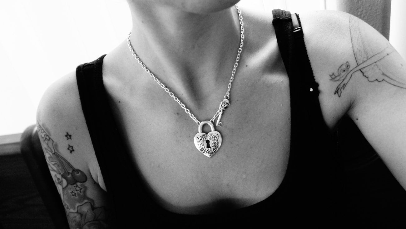 Olivia Paige - Heart Necklace vintage style LOCK key victorian skeleton romantic necklace