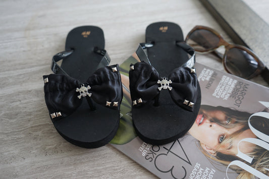 Olivia Paige - Sugar skull stud pyramids Harley skull skulls rockabilly Flip flops with bows