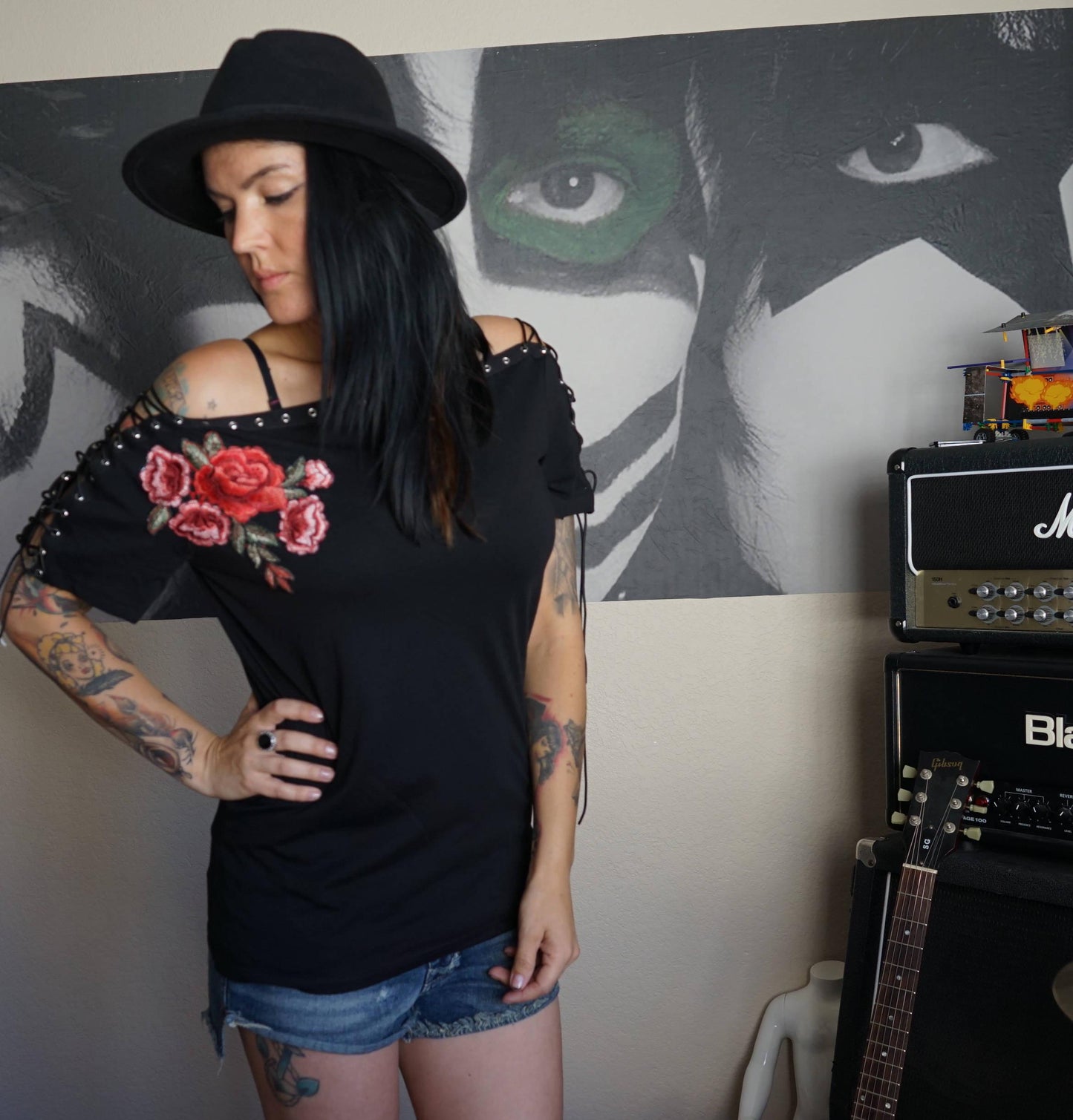 Embroidered Rose Applique Tank Top: Eyelet Lacing Pin Up Rockabilly Shirt