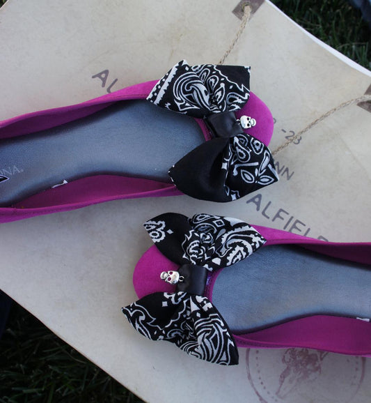 Olivia Paige - Pin Up skull skeleton  rockabilly Bandana Bows SHOE CLIPS